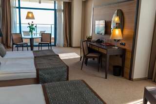 Отель Astera Hotel & Spa - Ultra All Inclusive Золотые Пески Семейный номер (для 2 взрослых и 2 детей)-4